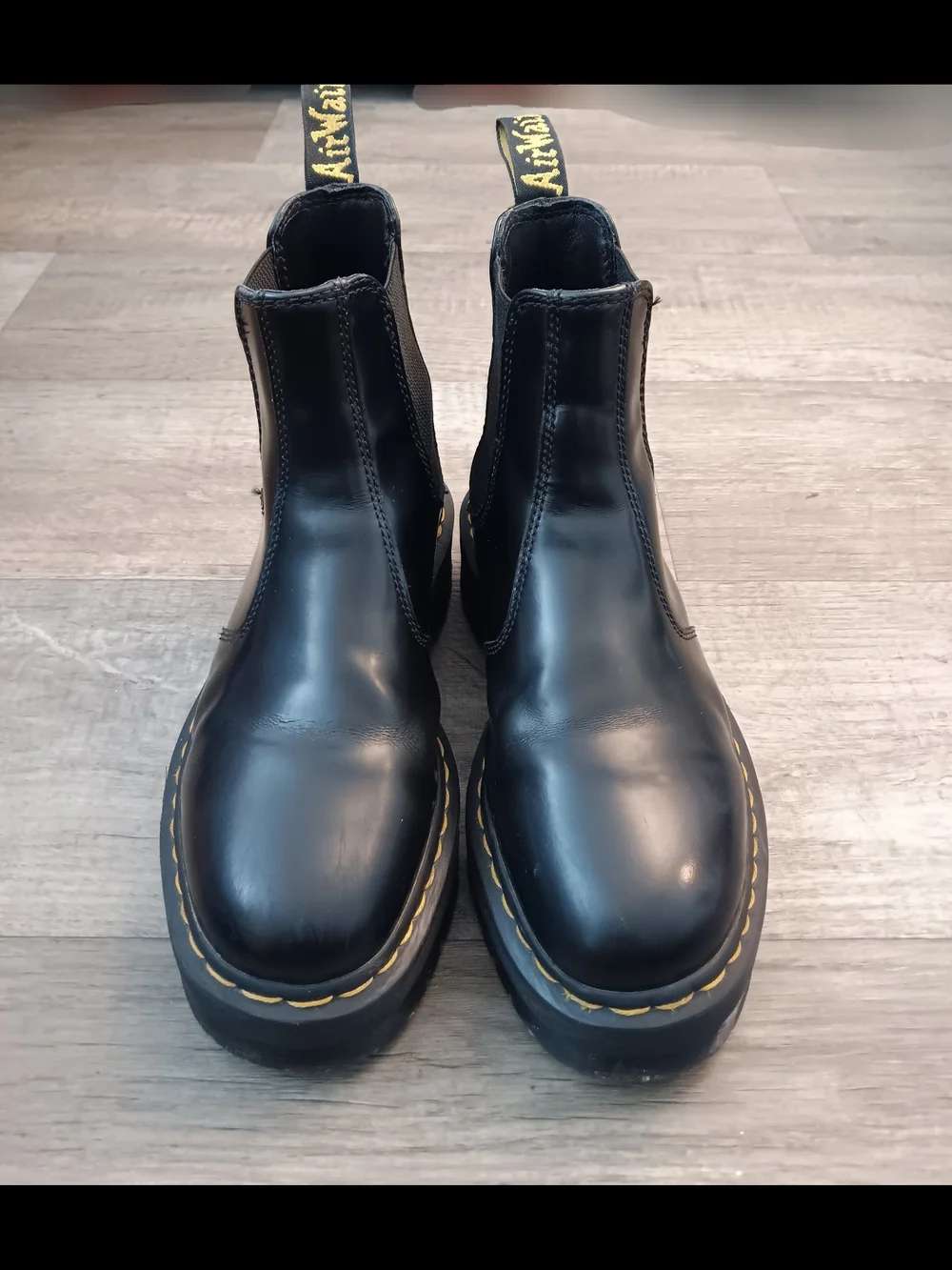 Dr. Martens 2976 Quad Platform Chelsea Boots Men's Size 9 Women's Size 10